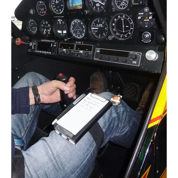 iPad flight board PLUS for airplane pilots | BAYO