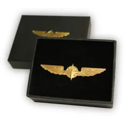 Design 4 Pilots badge - Gold or Silver for airplane pilots | BAYO