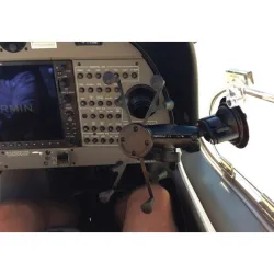 Twist-Lock™ suction mount with universal X-Grip® UN7 cradle for 7" to 8" tablets for airplane pilots | BAYO