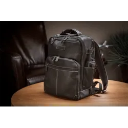 Duke flight bag for airplane pilots | BAYO